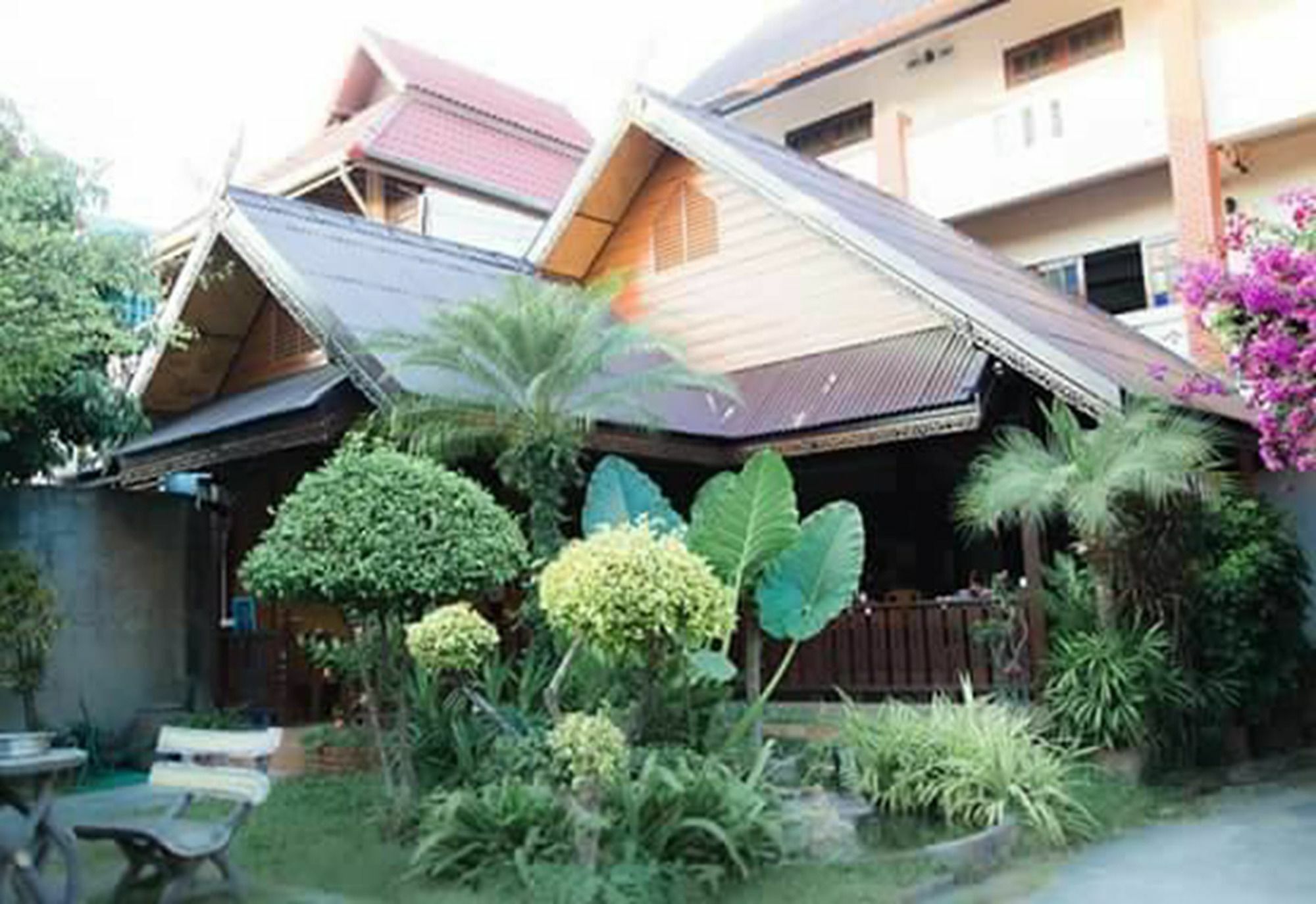 Little Home Guest House Chiang Mai Bagian luar foto
